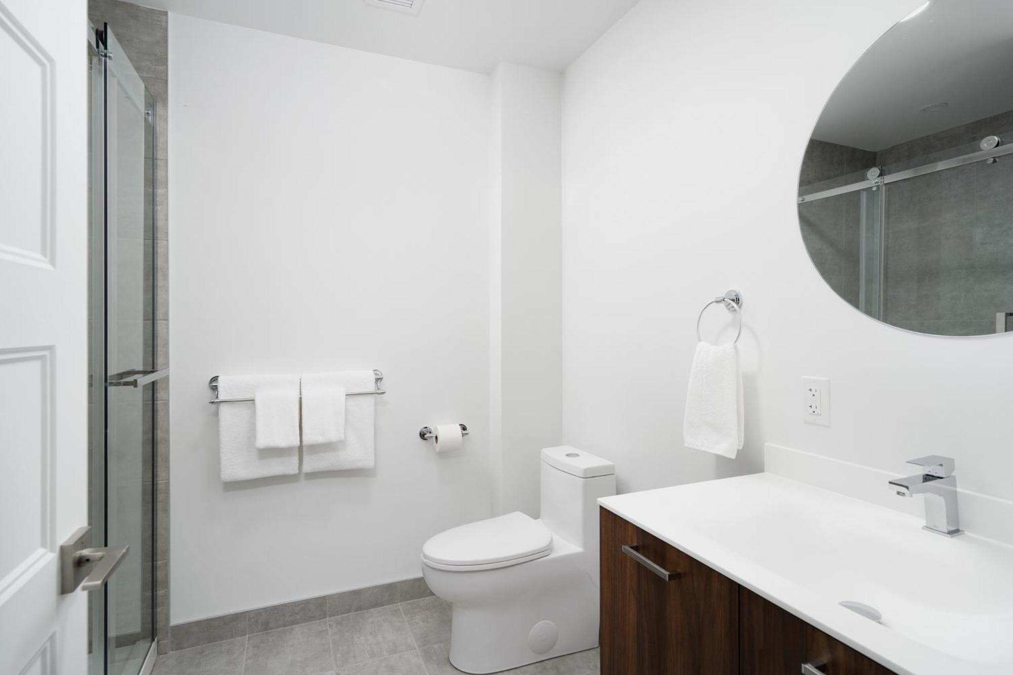 Sonder Gare Saint Denis Aparthotel Montréal Rom bilde