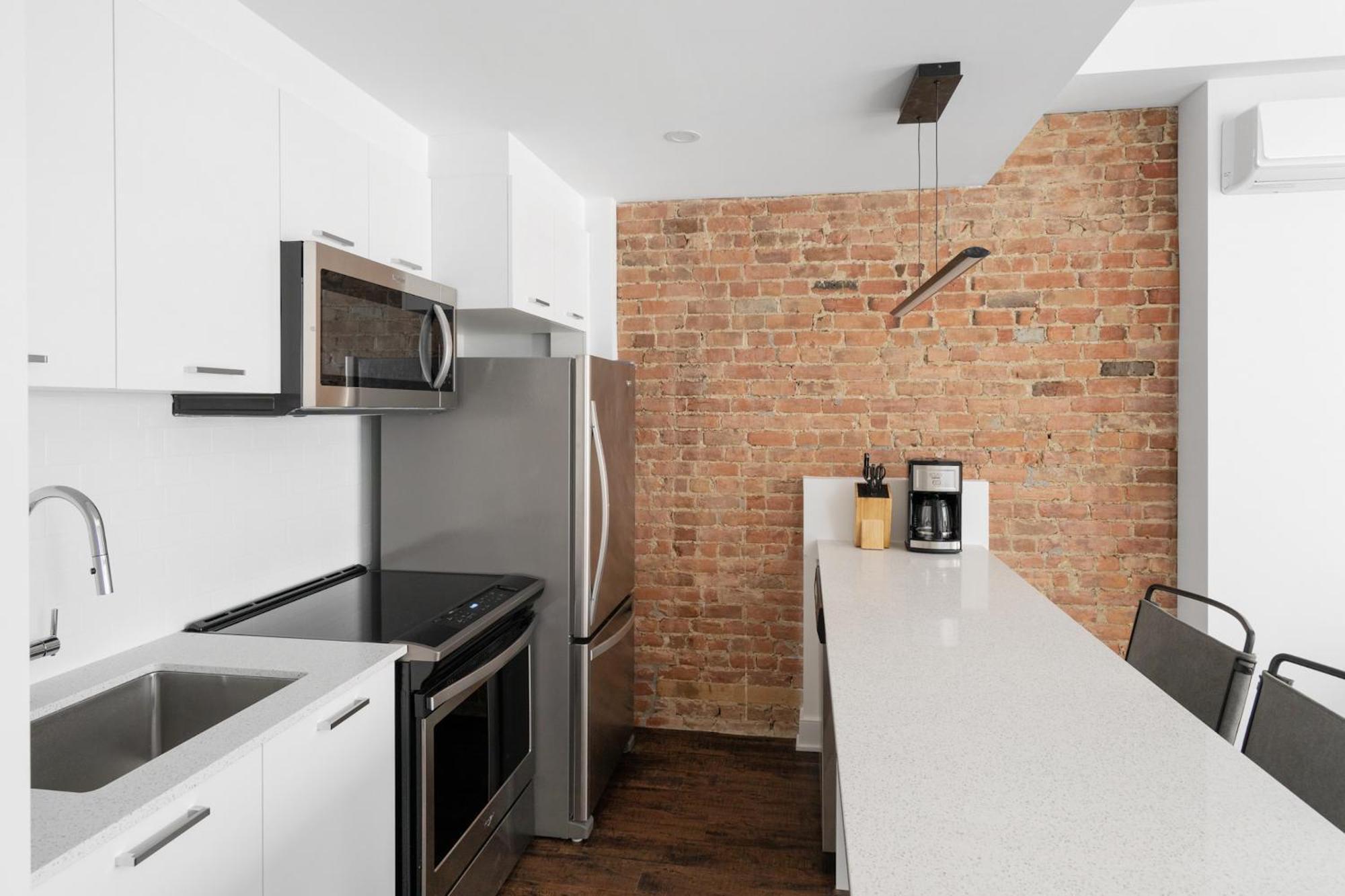 Sonder Gare Saint Denis Aparthotel Montréal Rom bilde